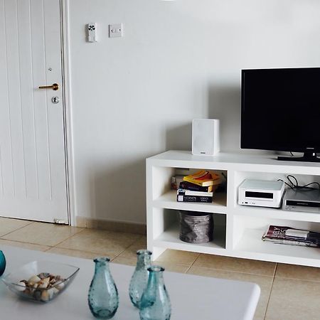 Ikaria Village Sea View Apartment Paphos Bagian luar foto