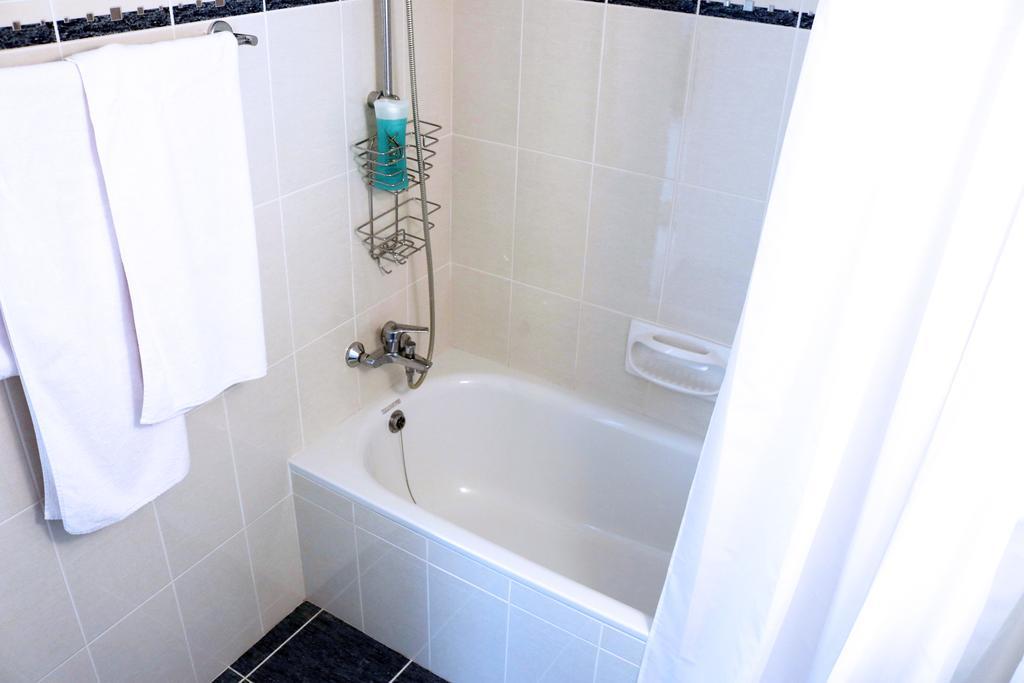 Ikaria Village Sea View Apartment Paphos Bagian luar foto
