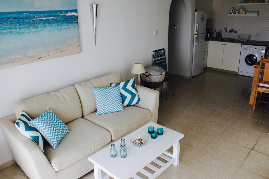 Ikaria Village Sea View Apartment Paphos Bagian luar foto